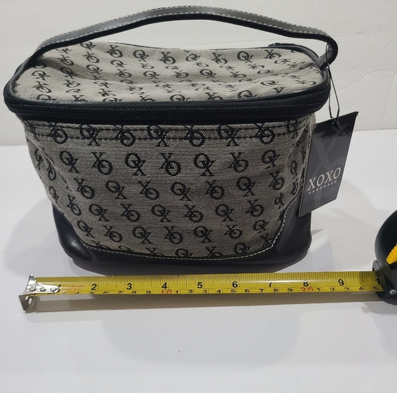 NWT XOXO Black and Gray Cosmetic Bag - Picture 7 of 11